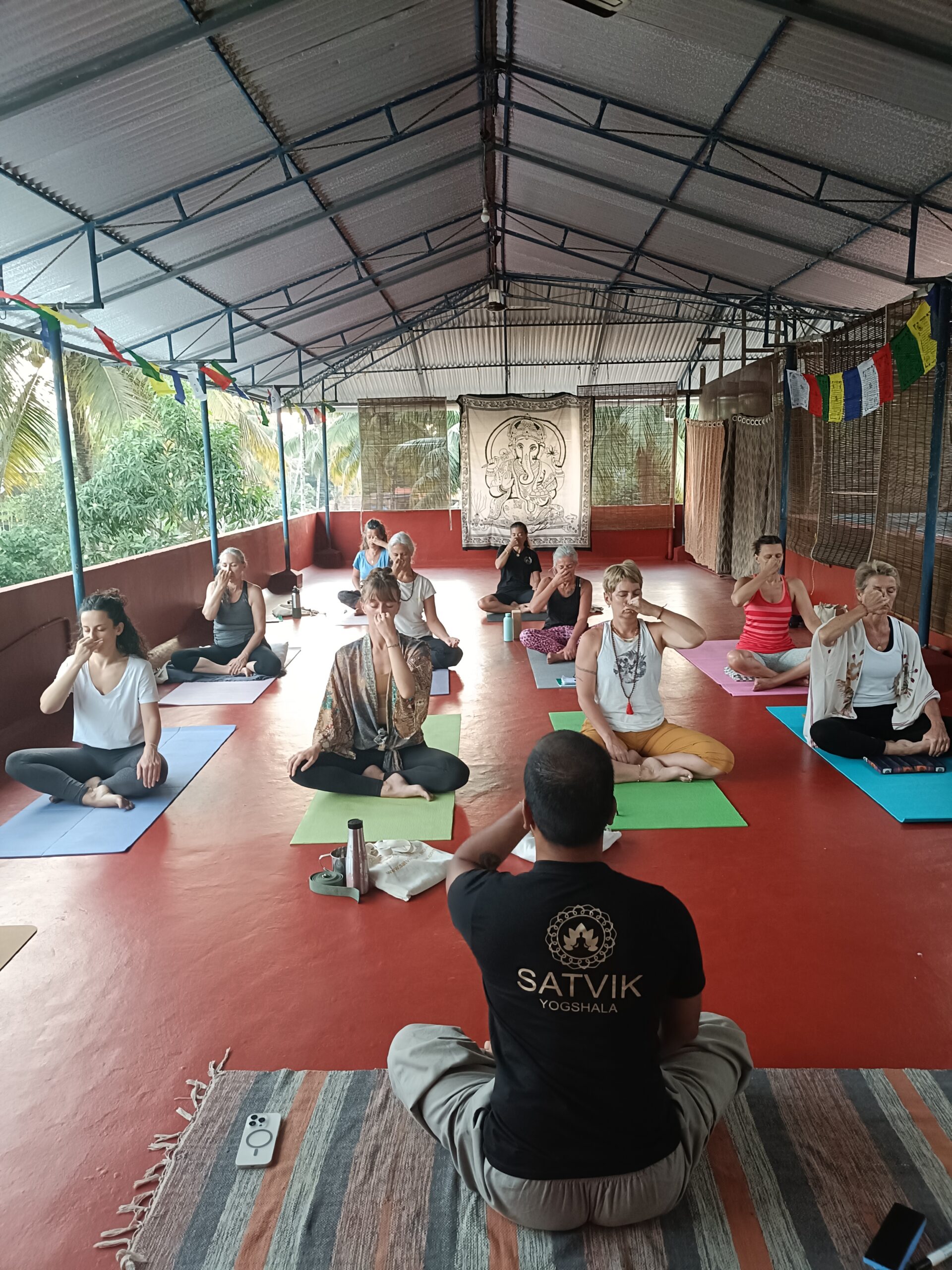 100 yoga teacher training in french in india